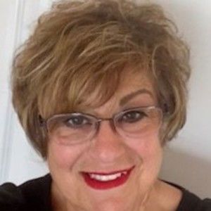 Meet your Posher, Anna maria